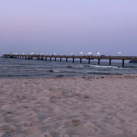 Moderne Fuer 4 Personen In Auf Der Insel Ruegen * Binz